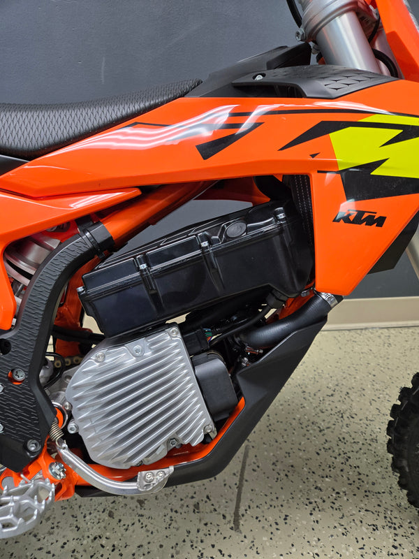 2025 KTM SX-E 5