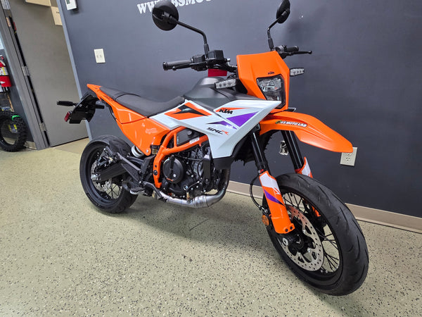 2025 KTM 390 SMC R