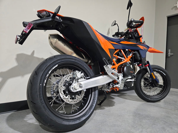 2026 KTM 690 SMC-R