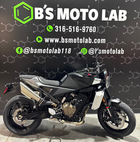 2025 HUSQVARNA SVARTPILEN 801